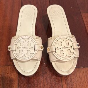 Tory Burch Cream Sandals Size 6.5